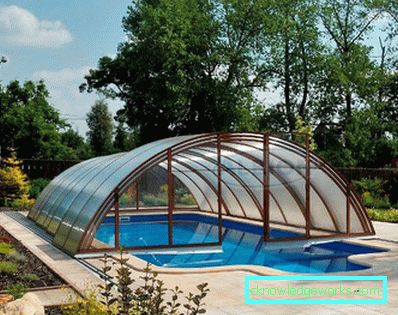 Како да се организира базен во стаклена градина?