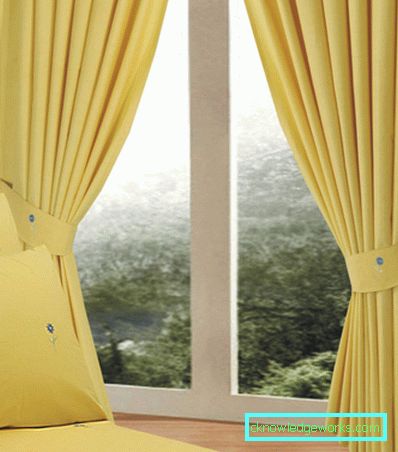 Жолта завеса - пријатен и топол дизајн (75 фотографии)