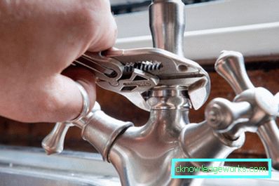 Yelochka faucets: предности и недостатоци