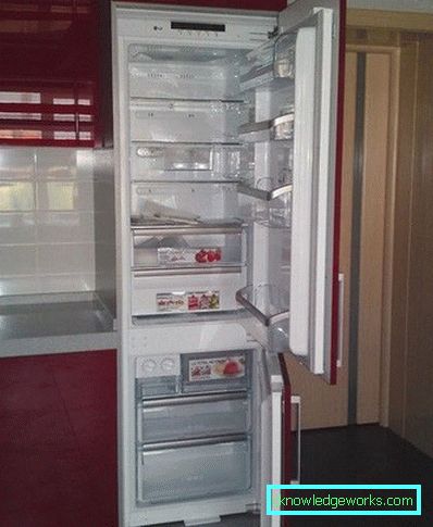 Вграден ладилник со две комори со Електролукс